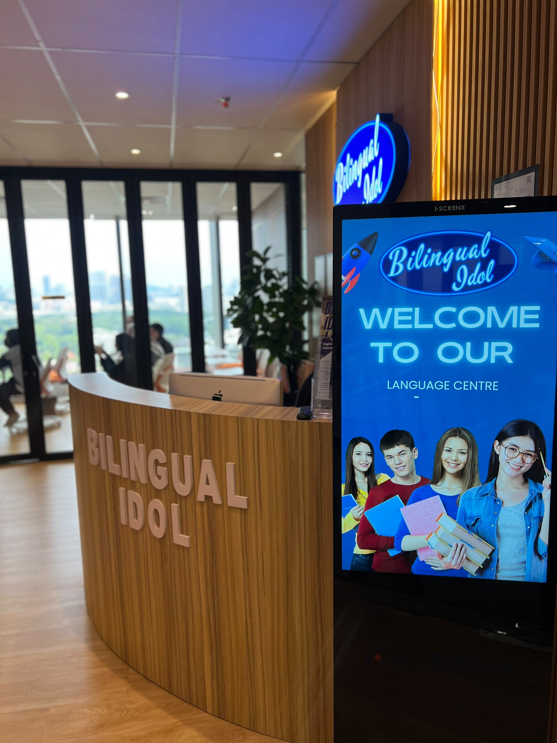 Bilingual Idol